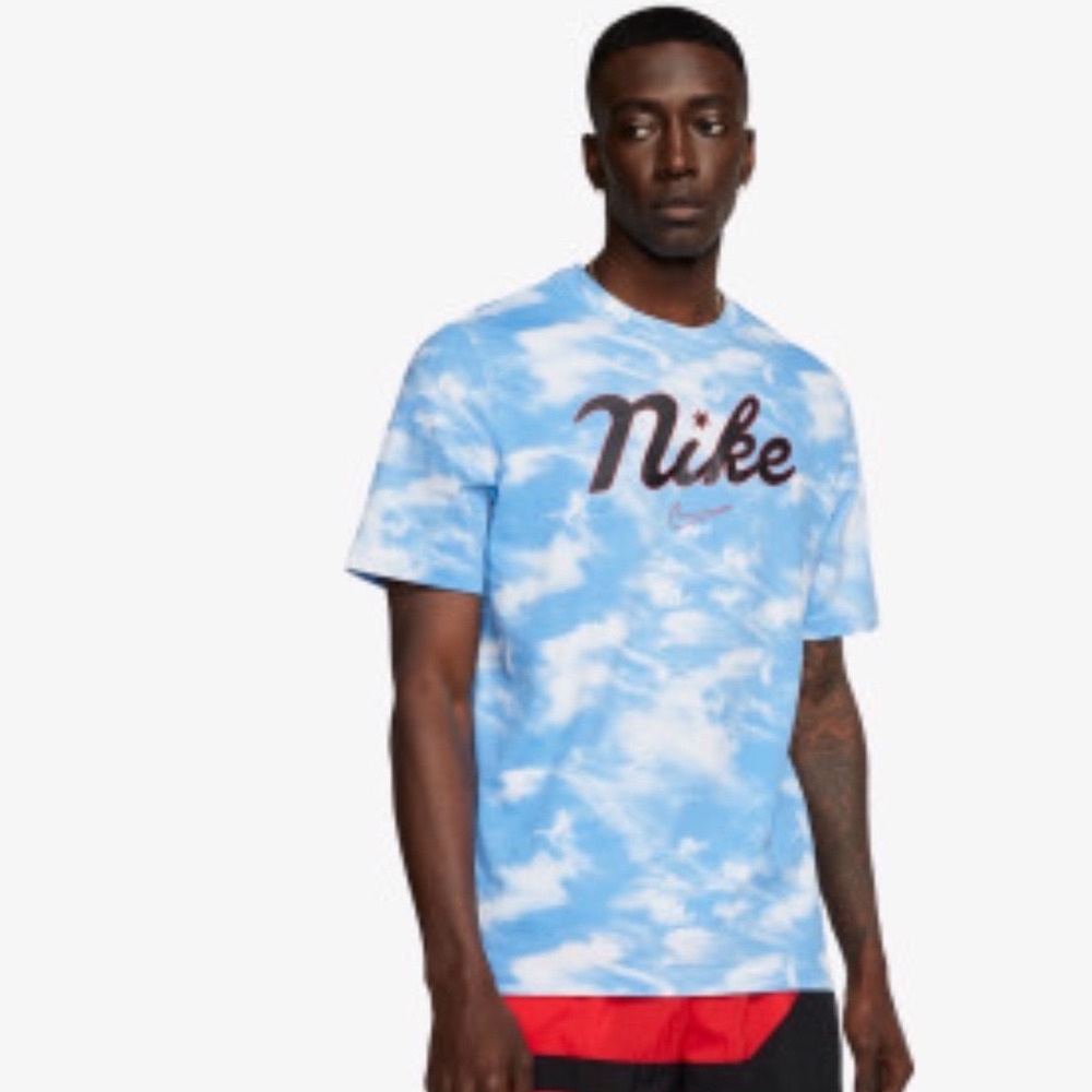 NIKE Men's Blue and White‎ DNA City Edition Chicago Short Sleeve T-Shirt | EUC